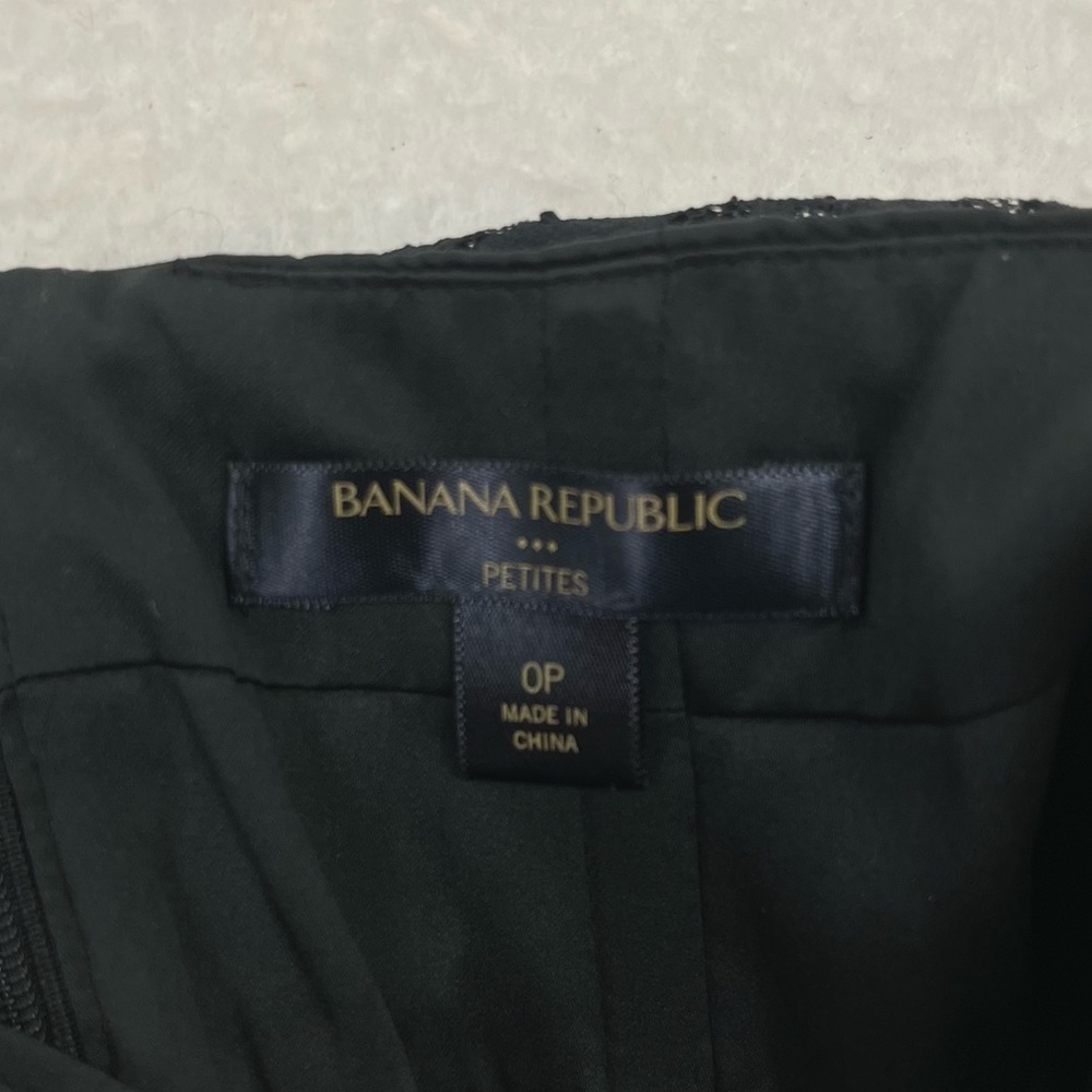 Banana Republic Black Lace Surplice Zip Back Lined Cocktail Dress Size 0P - Picture 10 of 11